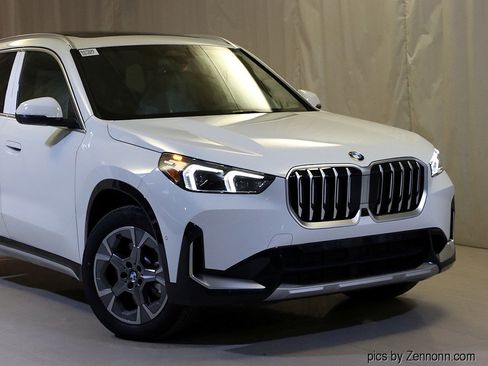 Used 2025 BMW X1 xDrive28i w/ Premium Package image 2