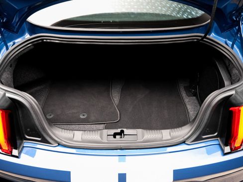 Used 2021 Ford Mustang Shelby GT500 w/ Carbon Fiber Track Pack image 55