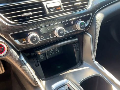 Used 2022 Honda Accord Sport image 29