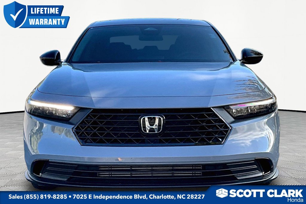 Used 2025 Honda Accord SE image 2