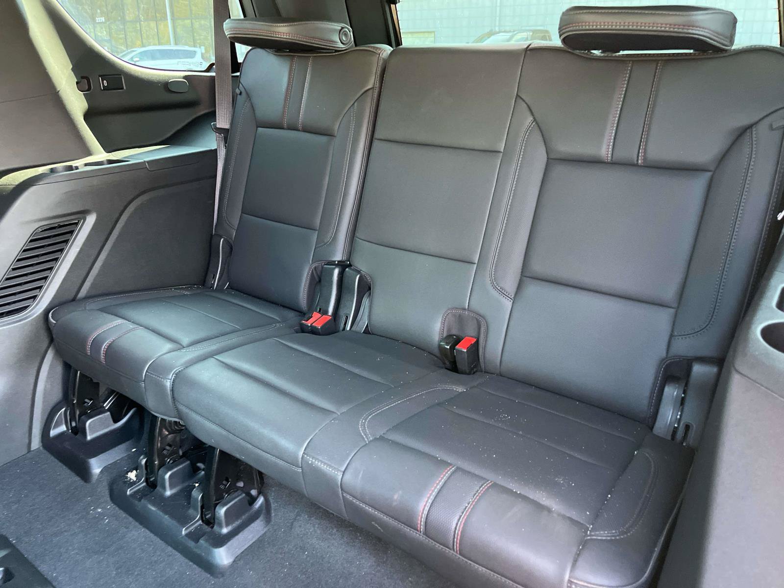 Used 2022 Chevrolet Tahoe RST w/ Luxury Package AWD/4WD image 19