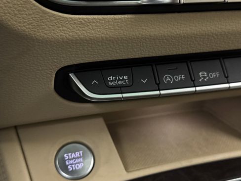 Used 2019 Audi Q5 2.0T Premium Plus w/ Premium Plus Package AWD/4WD image 10