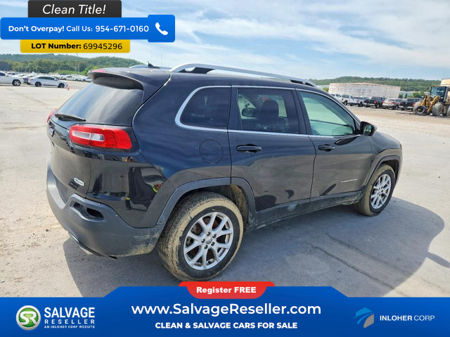 Used 2015 Jeep Cherokee Latitude AWD/4WD image 4