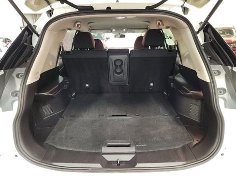 Used 2016 Nissan Rogue SV AWD/4WD image 26