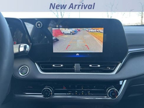 Certified 2025 Chevrolet Equinox LT image 13