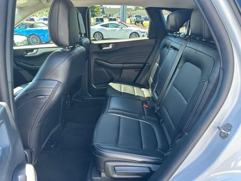 Certified 2025 Ford Escape Platinum AWD/4WD image 19