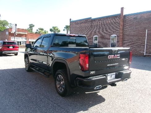 Used 2024 GMC Sierra 1500 AT4 w/ Technology Package AWD/4WD image 6