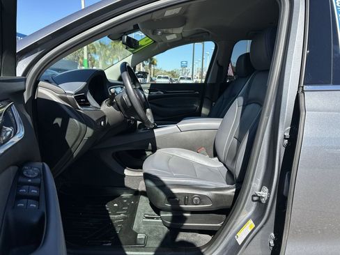 Used 2019 Buick Enclave Essence image 20