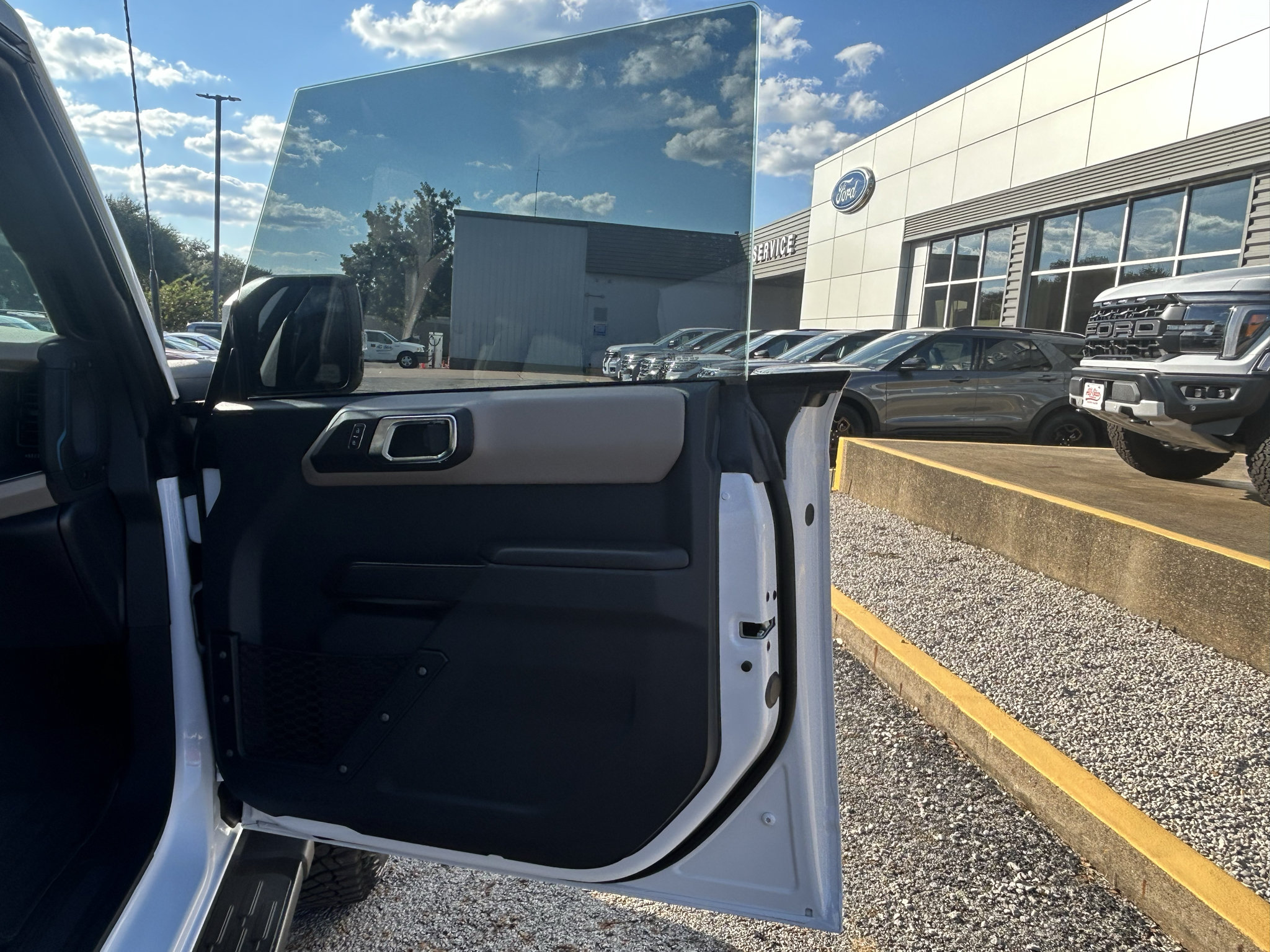 Used 2024 Ford Bronco Wildtrak AWD/4WD image 13