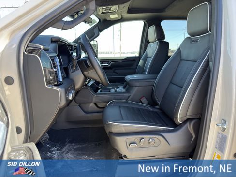 New 2026 GMC Sierra 2500 AT4X w/ LPO, Black Badging Package image 16