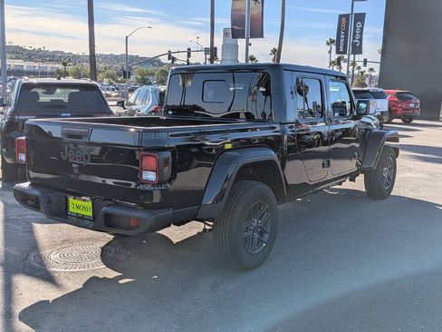 New 2026 Jeep Gladiator Sport image 3
