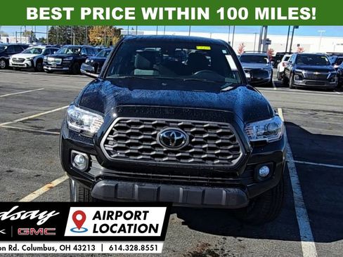 Used 2023 Toyota Tacoma TRD Off-Road image 3