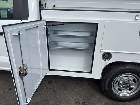 New 2026 Ford F250 XL w/ XL Chrome Package image 13