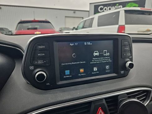 Used 2019 Hyundai Santa Fe SEL image 12