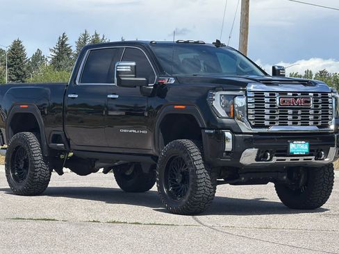 Used 2024 GMC Sierra 2500 Denali w/ Denali Reserve Package AWD/4WD image 9