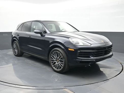 Certified 2022 Porsche Cayenne Platinum Edition AWD/4WD image 24