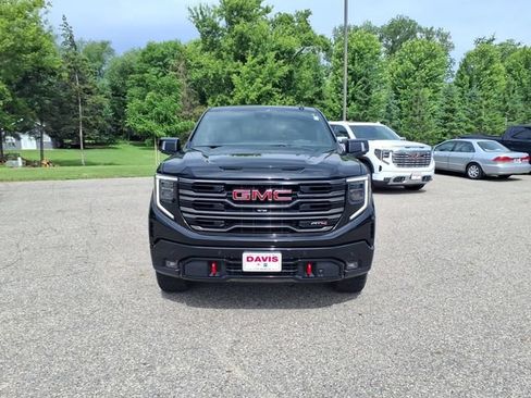 Used 2025 GMC Sierra 1500 AT4 w/ AT4 Premium Package AWD/4WD image 8