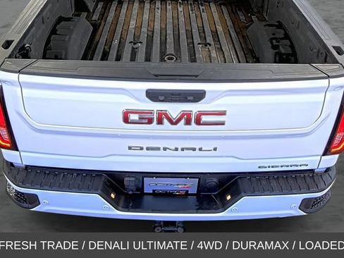 Used 2022 GMC Sierra 2500 Denali w/ Denali Ultimate Package AWD/4WD image 12