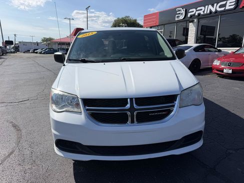 Used 2015 Dodge Grand Caravan American Value Package FWD image 2