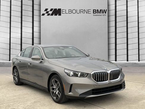New 2026 BMW 530i w/ Premium Package image 1