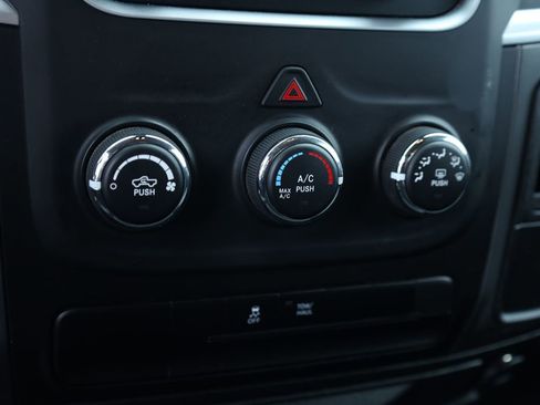 Used 2024 RAM 1500 Classic SLT image 10