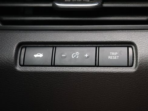 Used 2024 Nissan Altima 2.5 SV FWD image 23