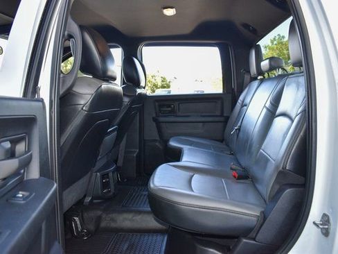 Used 2022 RAM 5500 Tradesman w/ Chrome Appearance Group RWD image 29