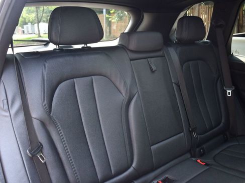 Used 2019 BMW X5 xDrive40i w/ Convenience Package image 44