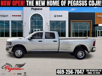 New 2026 RAM 3500 Tradesman AWD/4WD video 3
