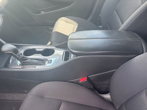 Used 2023 Chevrolet Malibu LT image 14