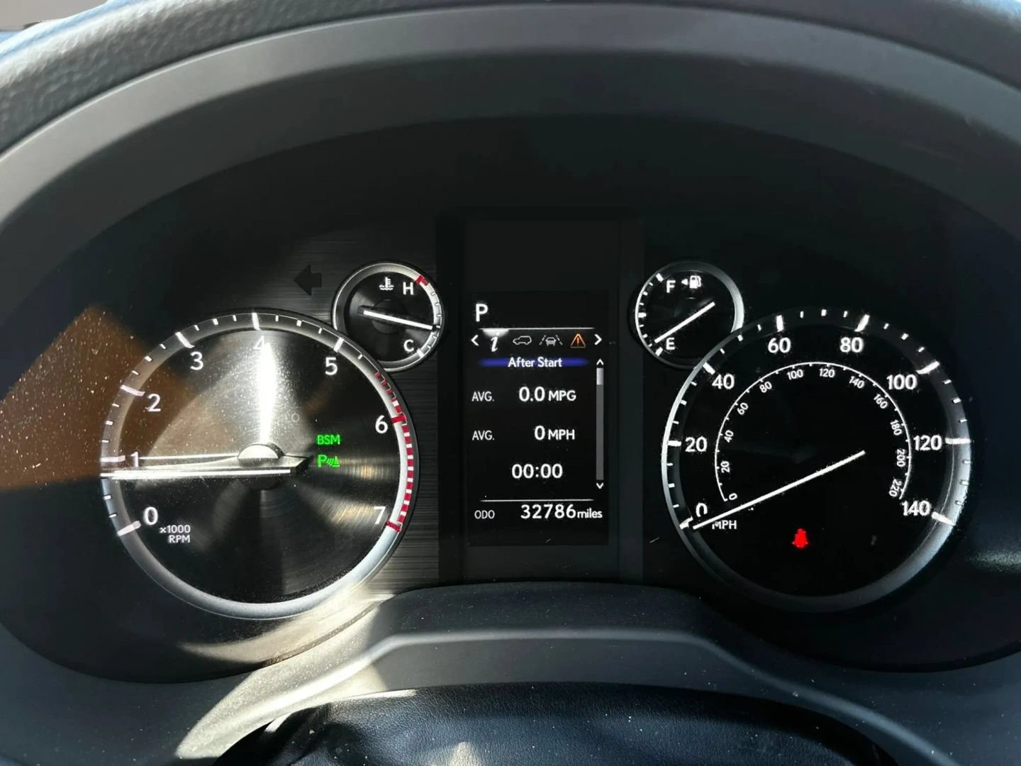 Used 2023 Lexus GX 460 Premium w/ Accessory Package AWD/4WD image 30