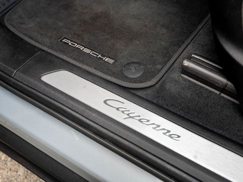 Certified 2022 Porsche Cayenne image 42