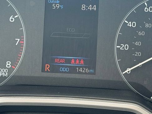 Certified 2025 Toyota Corolla SE w/ SE Package FWD image 27