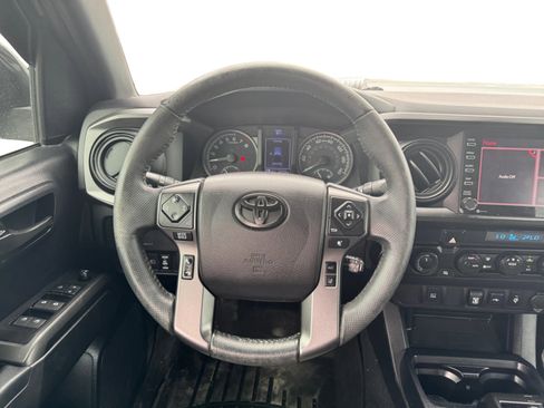 Used 2021 Toyota Tacoma TRD Off-Road AWD/4WD image 15