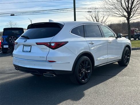 Certified 2023 Acura MDX SH-AWD w/ Technology Package image 4