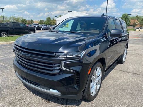 Used 2022 Chevrolet Tahoe High Country w/ LPO, Illumination Package AWD/4WD image 3