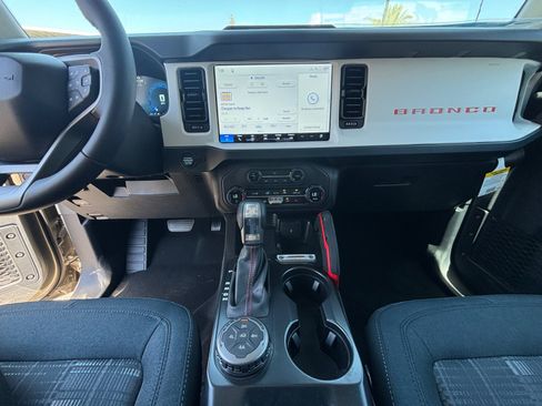 New 2026 Ford Bronco Heritage Edition AWD/4WD image 20