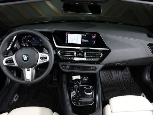 Used 2026 BMW Z4 sDrive30i w/ Convenience Package image 9