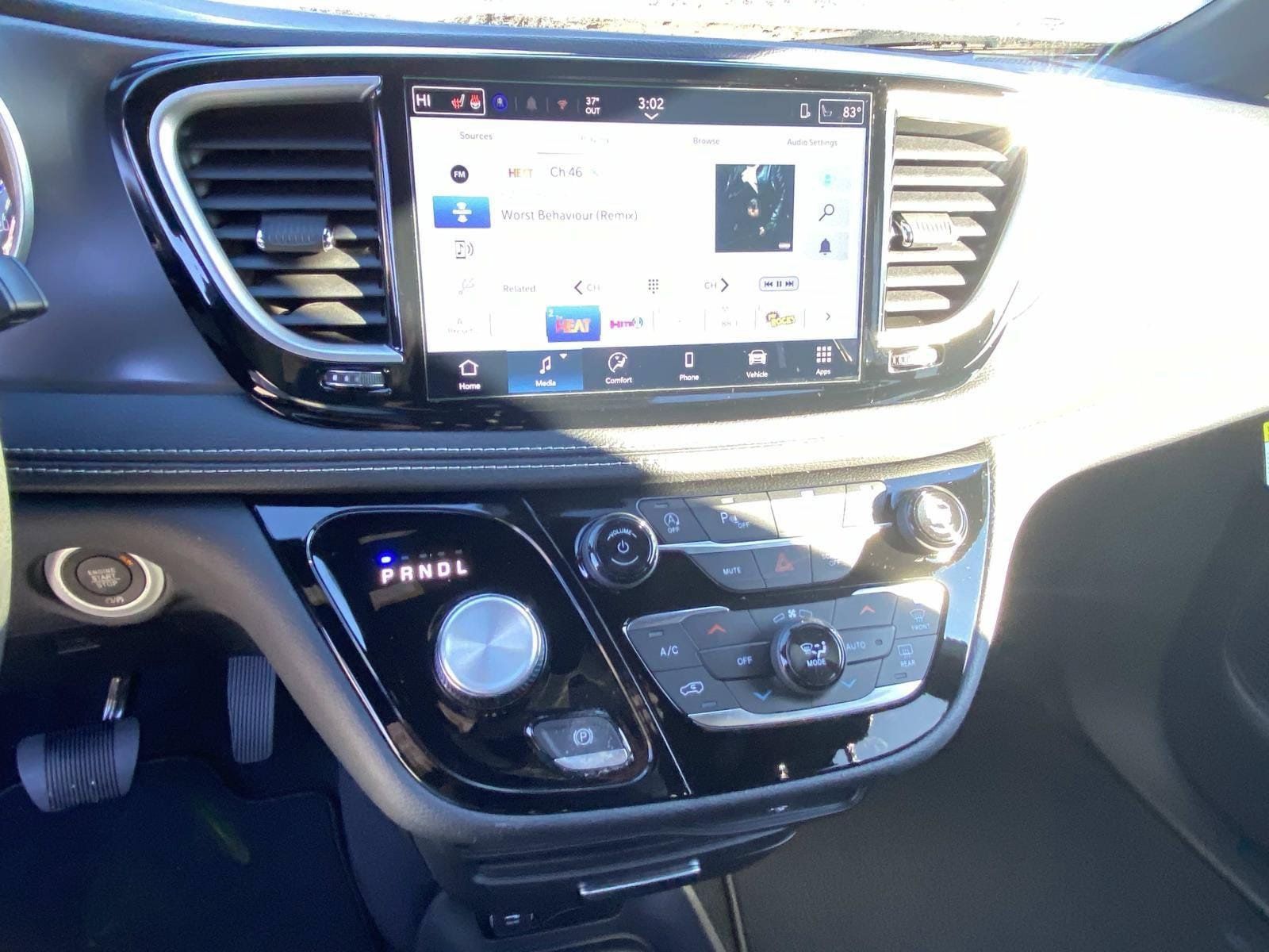 New 2026 Chrysler Pacifica Select FWD image 14