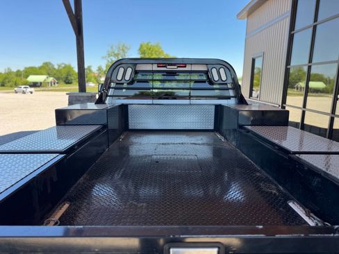 Used 2024 GMC Sierra 3500 Pro AWD/4WD image 12