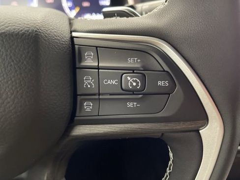 New 2025 Jeep Grand Cherokee L Limited w/ Black Appearance Package image 44