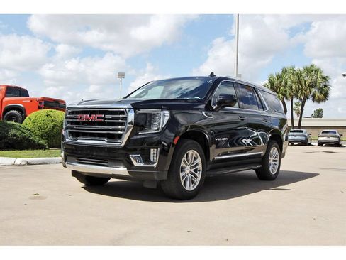 Used 2024 GMC Yukon SLT AWD/4WD image 2