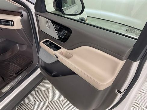Used 2020 Lincoln Aviator Reserve w/ Equipment Group 201A RWD image 28