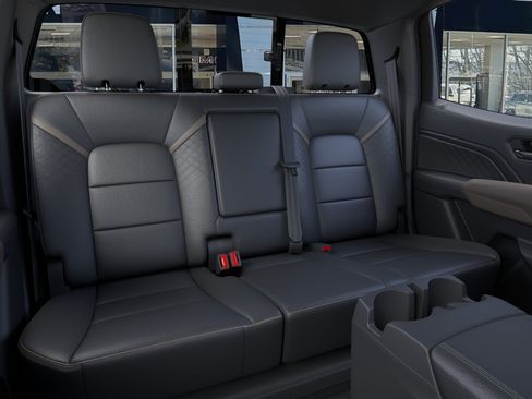 New 2026 GMC Canyon Denali w/ LPO, Denali Black Edition AWD/4WD image 17