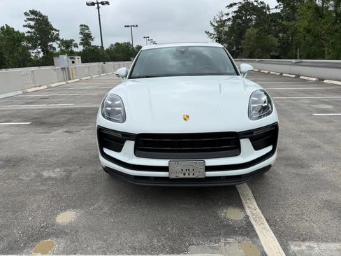 Used 2022 Porsche Macan w/ Premium Package Plus AWD/4WD image 34