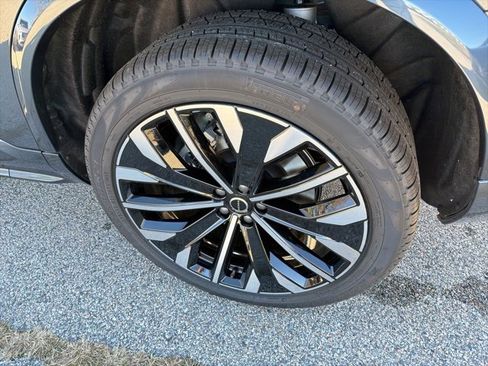 New 2026 Volvo XC90 B6 Ultra w/ Protection Package Premier image 6