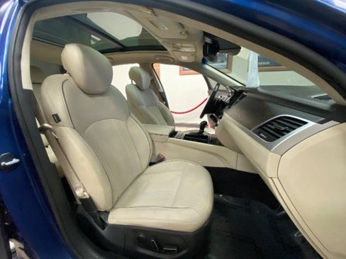 Used 2015 Hyundai Genesis 5.0 RWD image 12