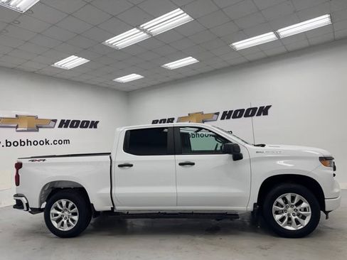 Used 2025 Chevrolet Silverado 1500 Custom AWD/4WD image 4