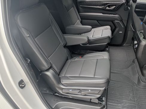 Used 2023 GMC Yukon XL Denali w/ Denali Reserve Package AWD/4WD image 21