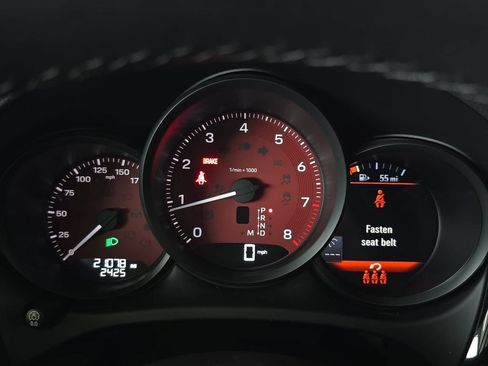 Certified 2023 Porsche Macan AWD/4WD image 6